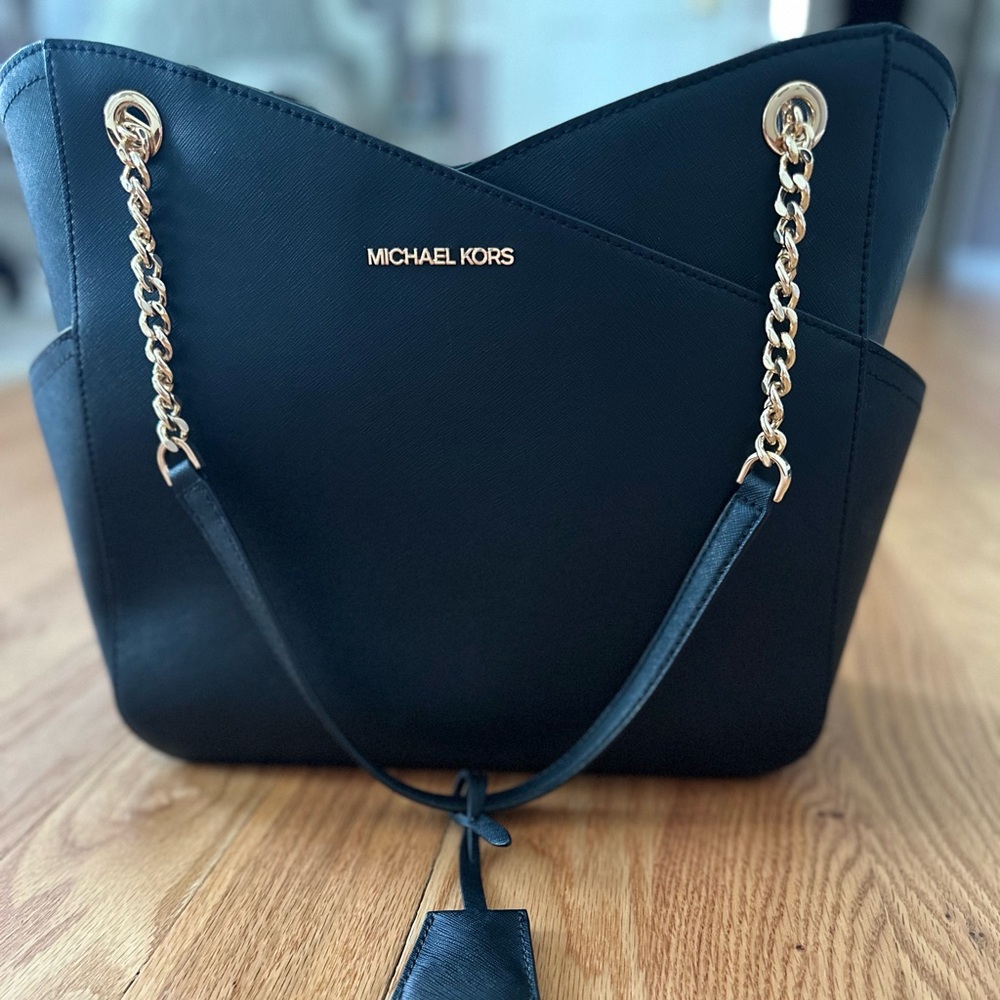 Michaels Kors Jumbo Jet Tote
